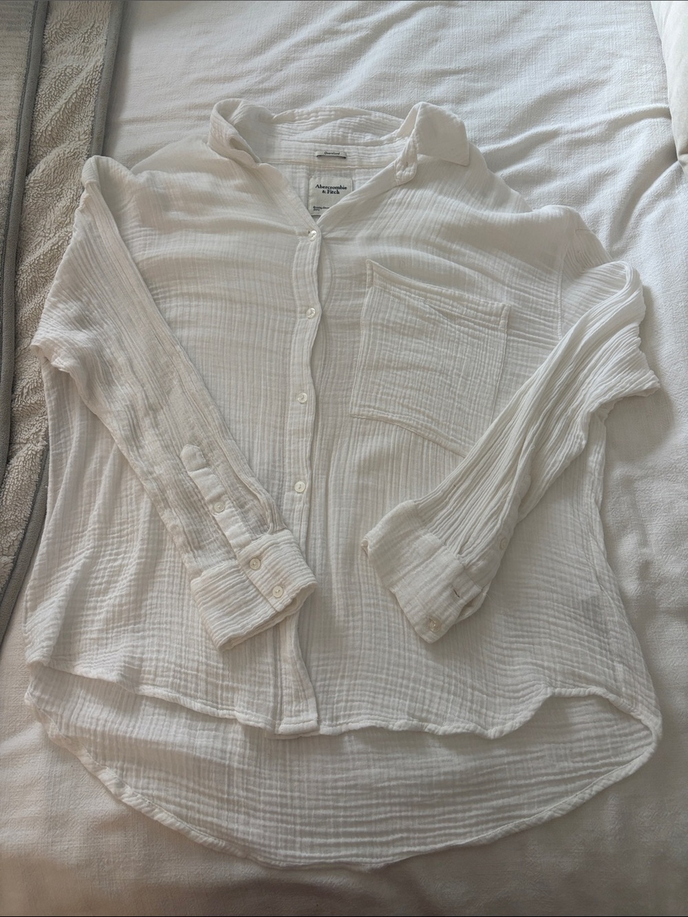 Abercrombie & Fitch White Gauze Button-Down Shirt - Women